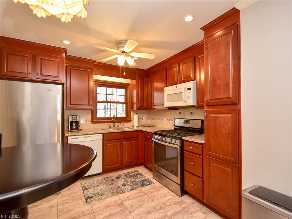 2116 Three Meadows Road Greensboro, NC 27455 - Photo 9 of 27 Gallery Image 9