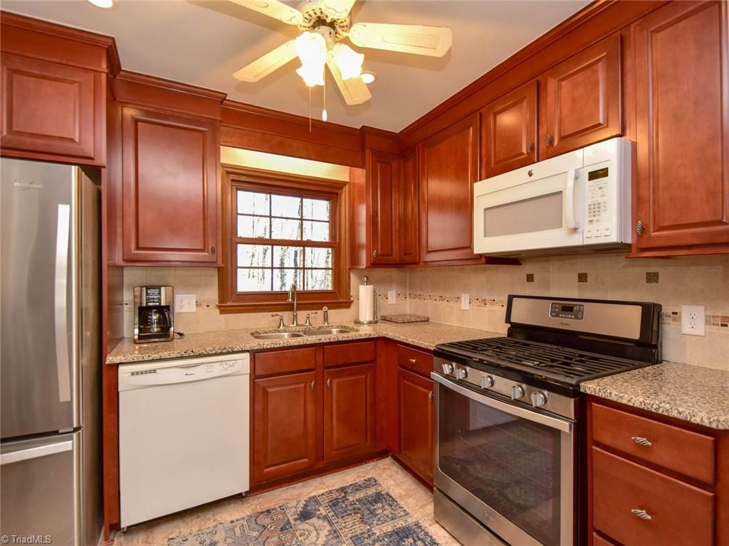 2116 Three Meadows Road Greensboro, NC 27455 - Photo 10 of 27 Gallery Image 10