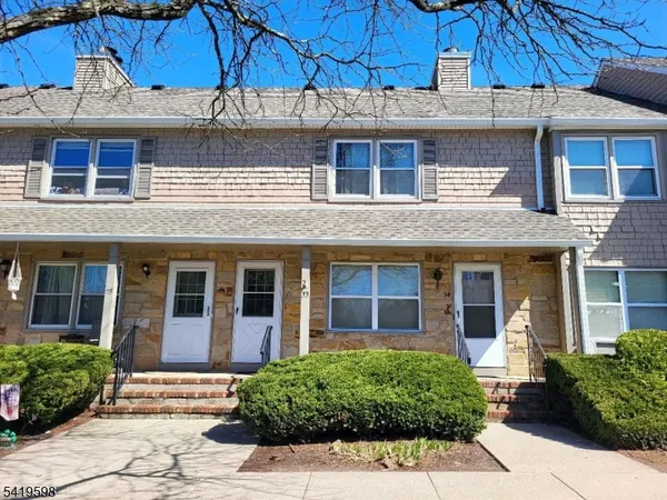 $299,900 | 33 Hancock Court, Flemington, NJ 08822