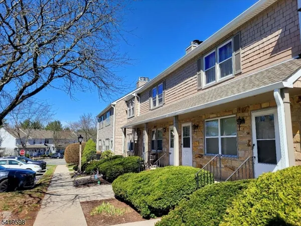 $299,900 | 33 Hancock Court, Flemington, NJ 08822