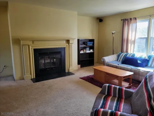 $299,900 | 33 Hancock Court, Flemington, NJ 08822