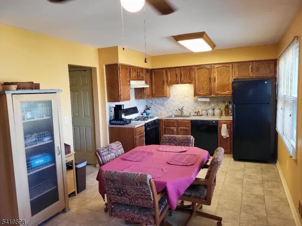 $299,900 | 33 Hancock Court, Flemington, NJ 08822