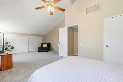 $949,999 | 23943 Vía Flamenco, Valencia, CA 91355