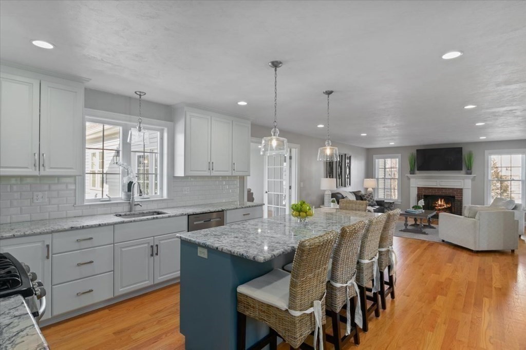 9 Red Gate Road Walpole, MA 02081 - Photo 9 of 40 Gallery Image 9