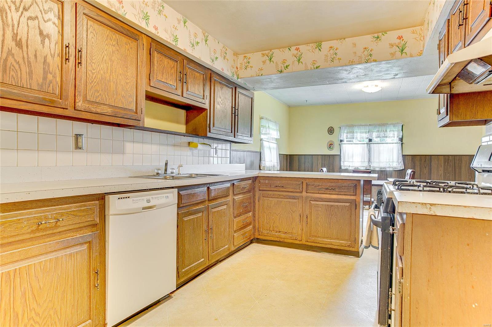 10808 Mueller Road St. Louis, MO 63123 - Photo 2 of 16 Gallery Image 2