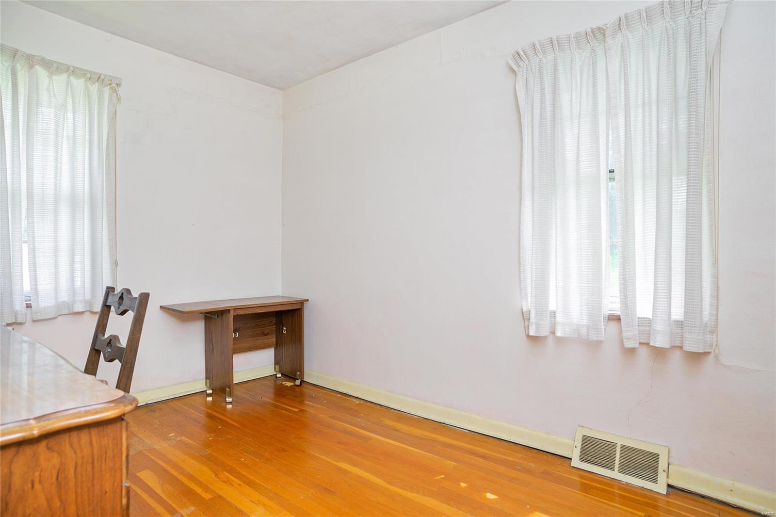 10808 Mueller Road St. Louis, MO 63123 - Photo 13 of 16 Gallery Image 13