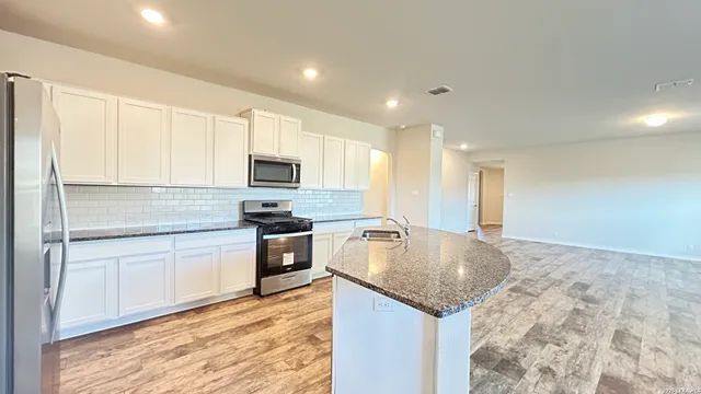 $1,995 | 4907 Unakite Way, San Antonio, TX 78253