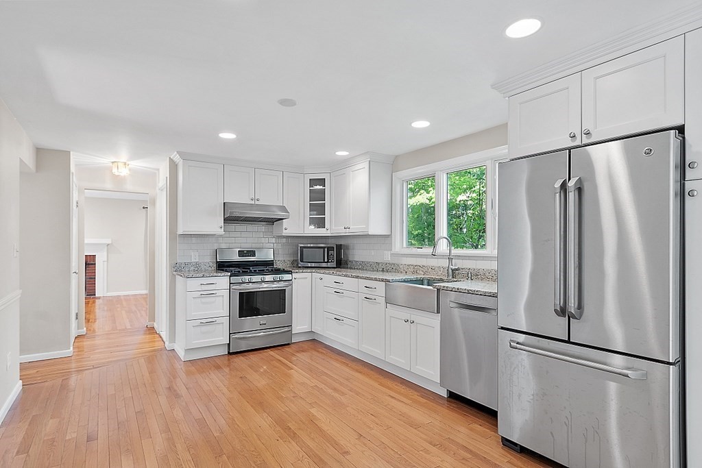 6 Ashwood Road Acton, MA 01720 - Photo 3 of 26 Gallery Image 3