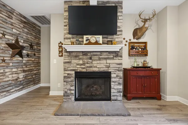 $599,900 | 2140 Palmyra Road, Palmyra, TN 37142