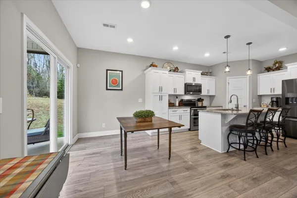 $599,900 | 2140 Palmyra Road, Palmyra, TN 37142