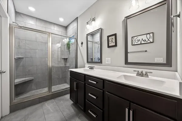 $599,900 | 2140 Palmyra Road, Palmyra, TN 37142