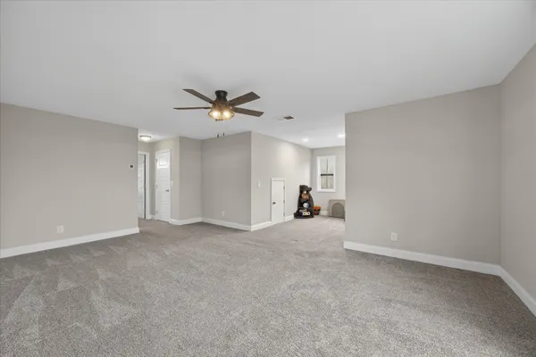 $599,900 | 2140 Palmyra Road, Palmyra, TN 37142