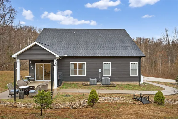 $599,900 | 2140 Palmyra Road, Palmyra, TN 37142