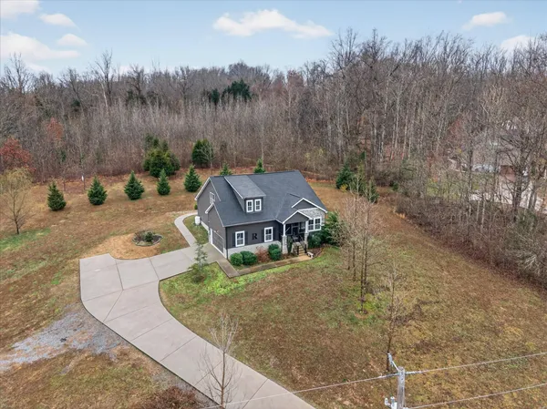 $599,900 | 2140 Palmyra Road, Palmyra, TN 37142