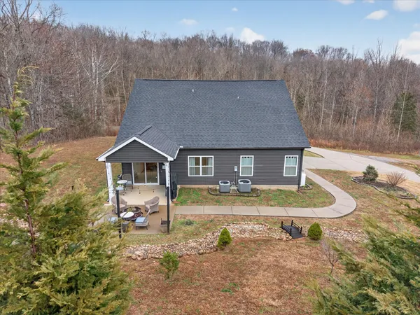 $599,900 | 2140 Palmyra Road, Palmyra, TN 37142