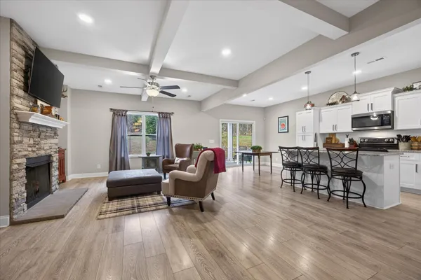 $599,900 | 2140 Palmyra Road, Palmyra, TN 37142