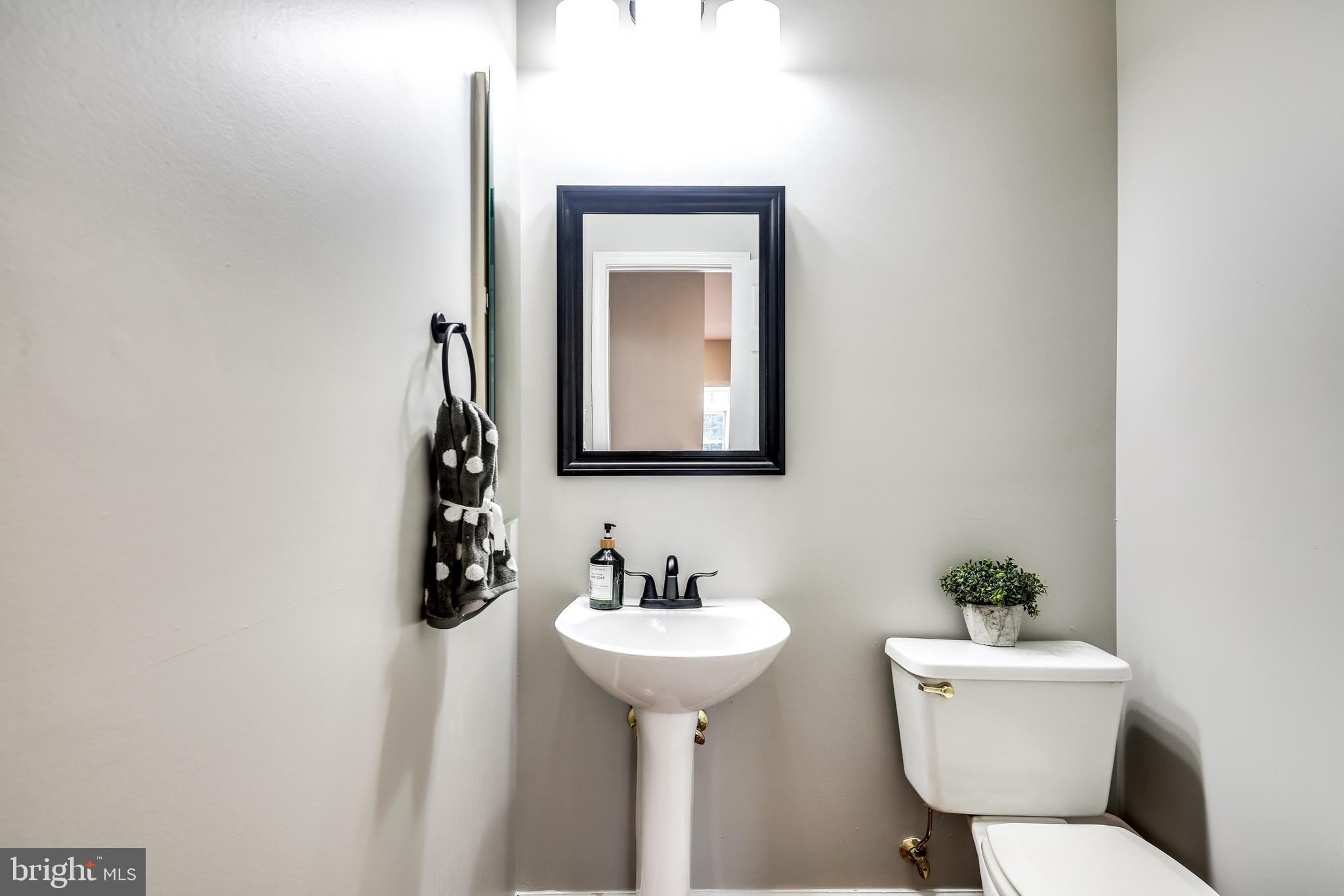 5261 Rising Sun Lane Ellicott City, MD 21043 - Photo 21 of 40 Gallery Image 21