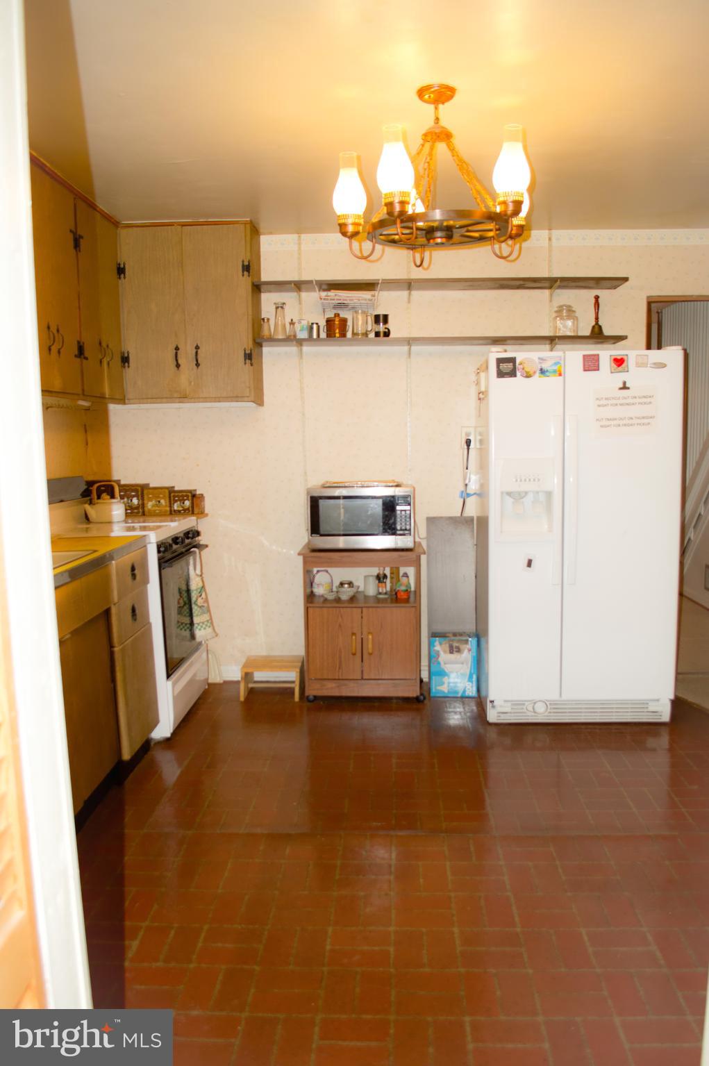 6333 Hillside Road, Unit 1 Springfield, VA 22152 - Photo 20 of 36 Kitchen