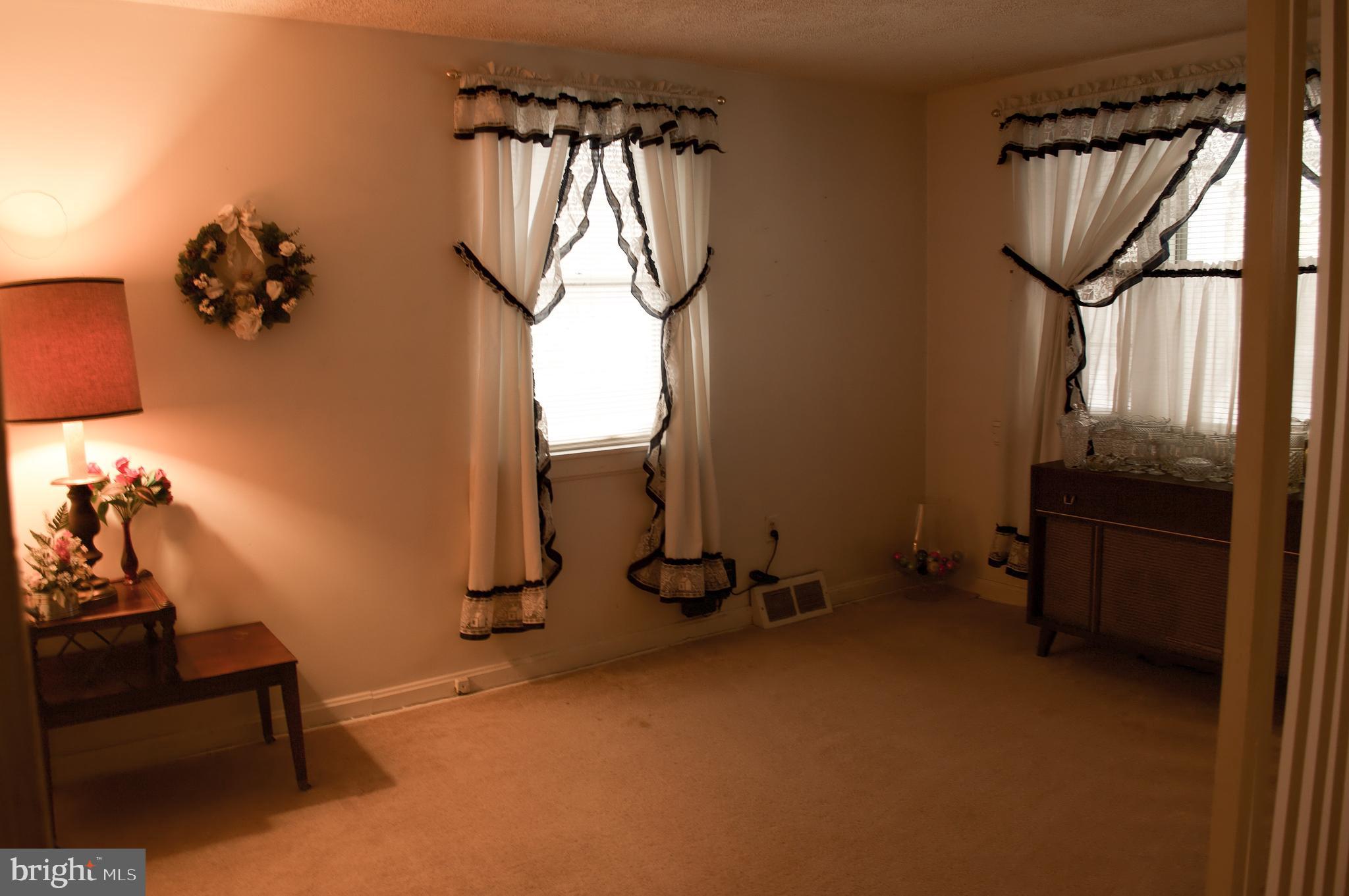 6333 Hillside Road, Unit 1 Springfield, VA 22152 - Photo 23 of 36 Formal living room