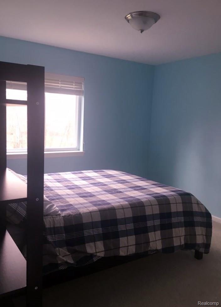 1976 South Shore Drive Rochester, MI 48307 - Photo 21 of 31 20 Bedroom 2.jpg