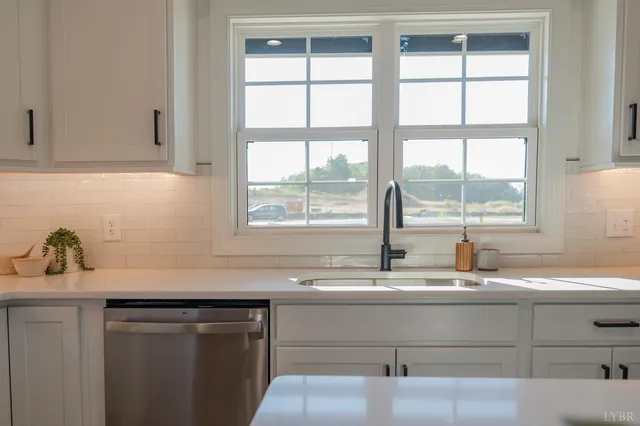 $519,900 | 1130 Live Oak Court, Forest, VA 24551