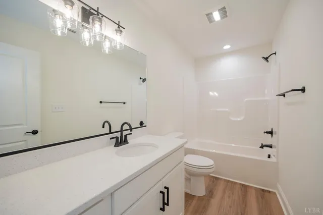 $519,900 | 1130 Live Oak Court, Forest, VA 24551