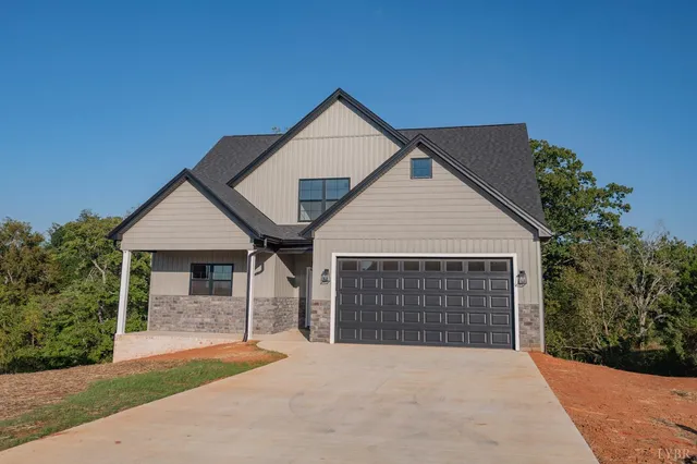 $519,900 | 1130 Live Oak Court, Forest, VA 24551