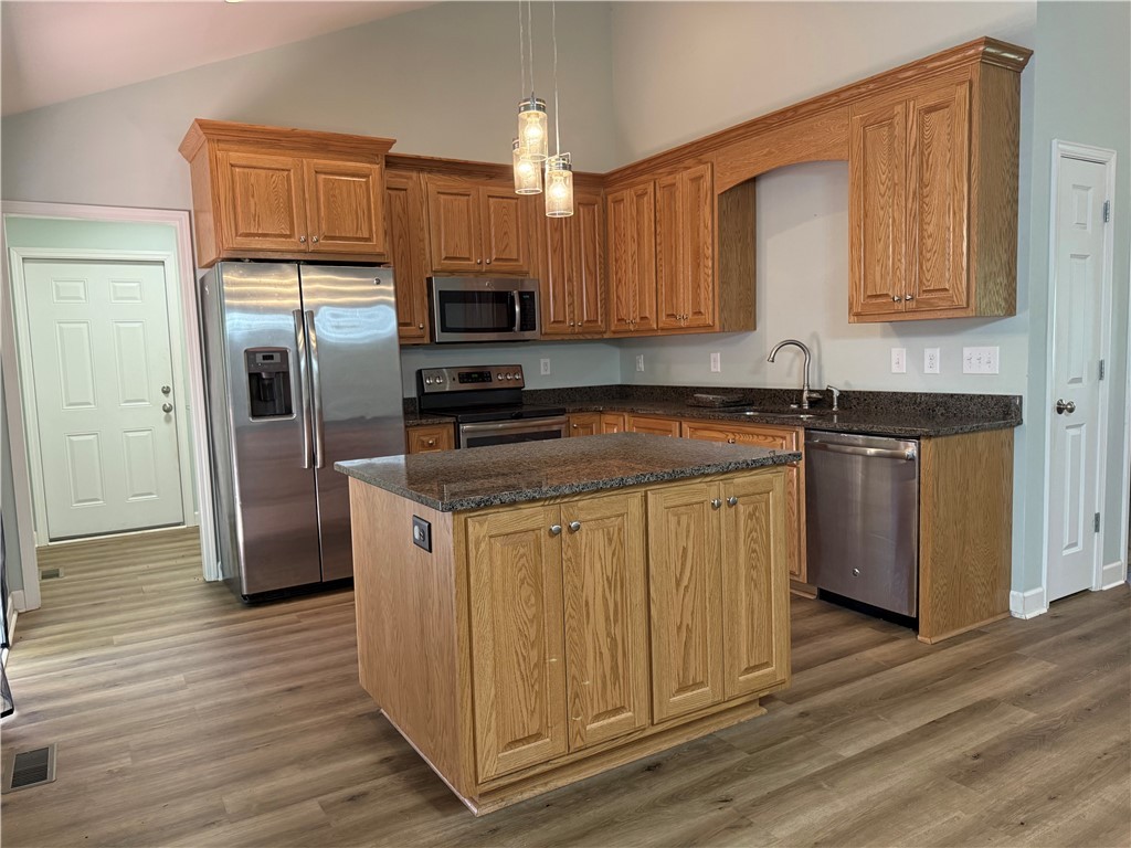 198 Miller Drive Central, SC 29630 - Photo 11 of 38