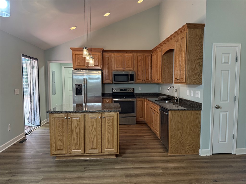 198 Miller Drive Central, SC 29630 - Photo 7 of 38