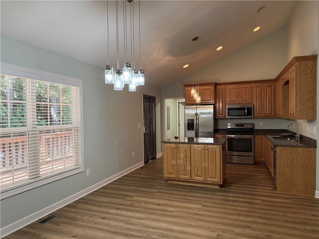 198 Miller Drive Central, SC 29630 - Photo 8 of 38