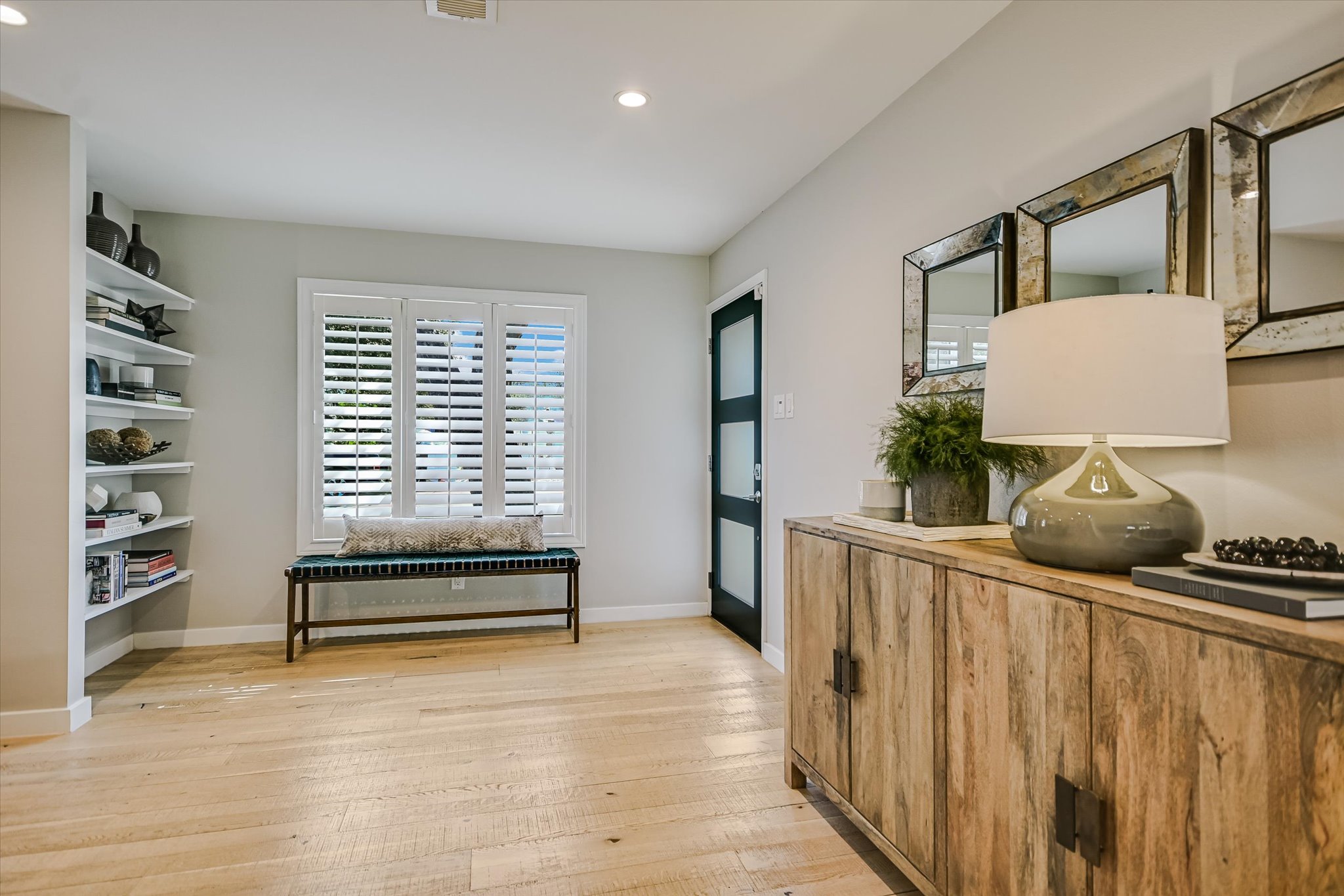 6604 Argentia Road Austin, TX 78757 - Photo 3 of 20 Gallery Image 3