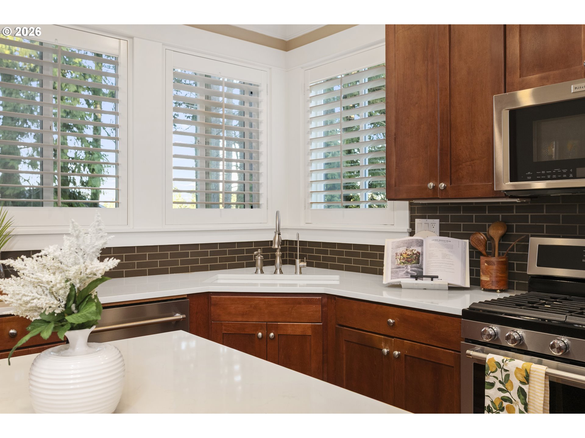 16327 Southwest Gemstone Court Beaverton, OR 97007 - Photo 13 of 41 Kitchen