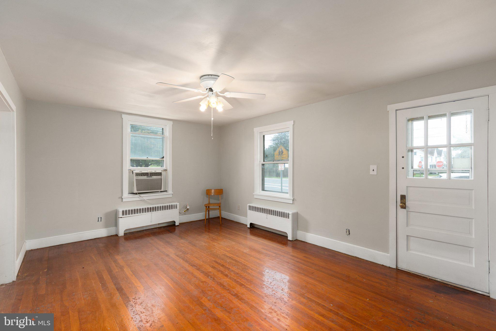 33 Haines Avenue Rising Sun, MD 21911 - Photo 6 of 15 Living Room