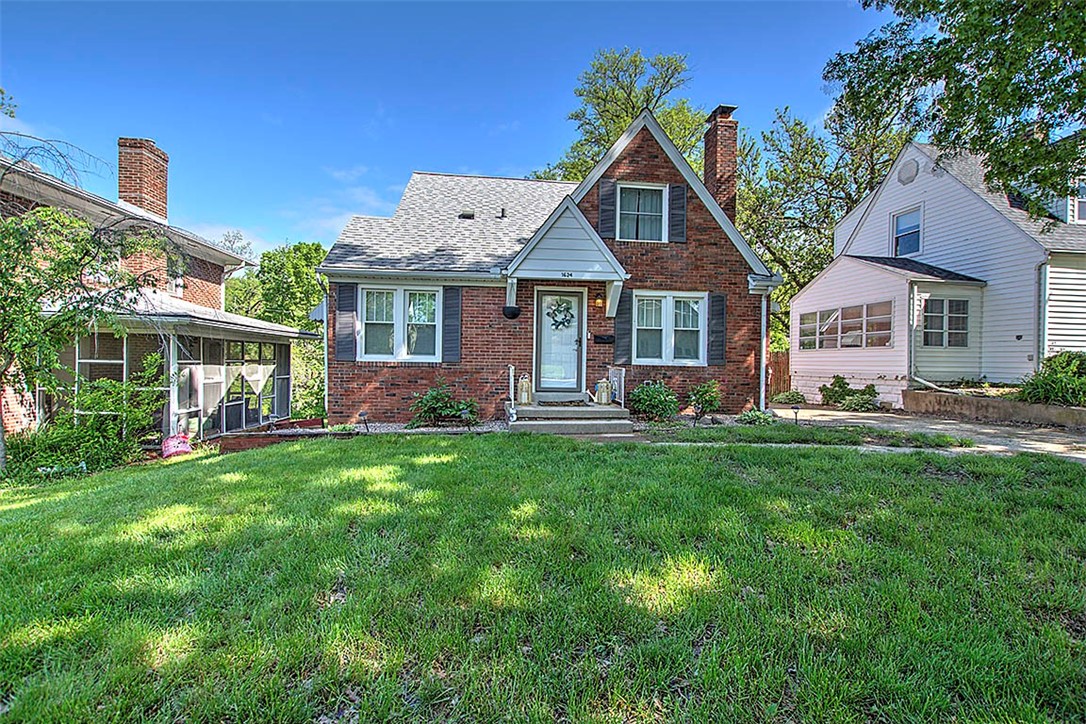 1624 West Forest Avenue Decatur, IL 62522 - Photo 1 of 23 Gallery Image 1
