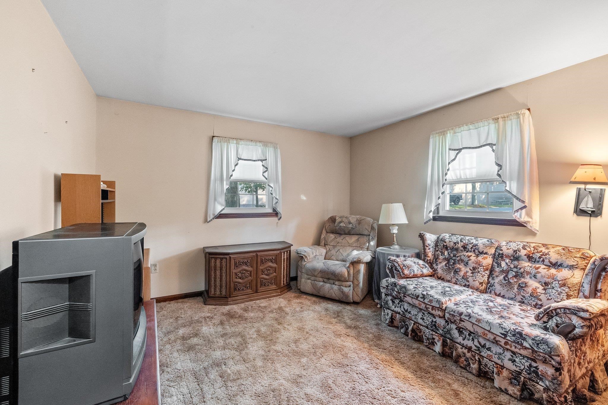 33 Loudon Road Pittsfield, NH 03263 - Photo 18 of 34