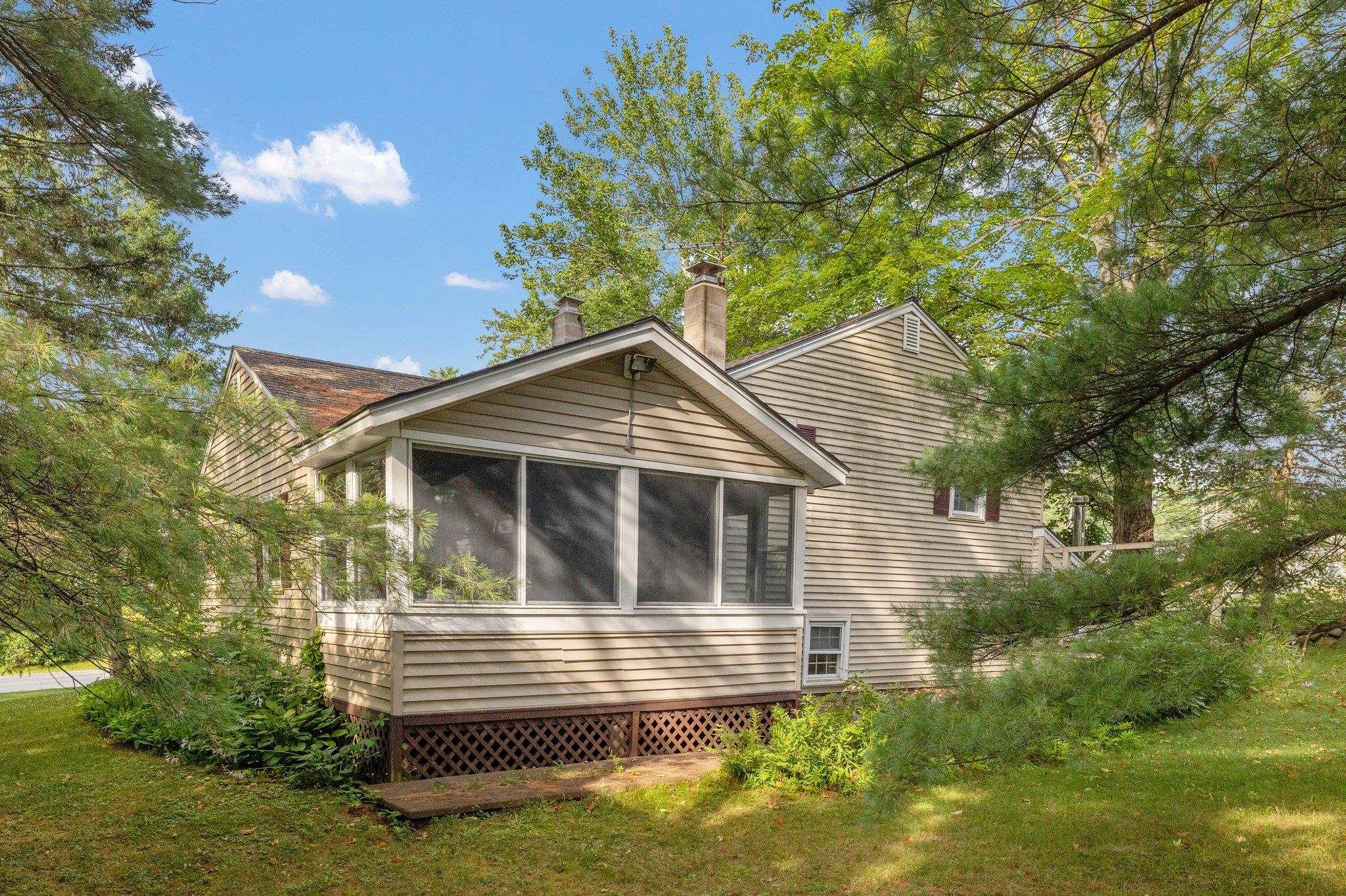 33 Loudon Road Pittsfield, NH 03263 - Photo 3 of 34