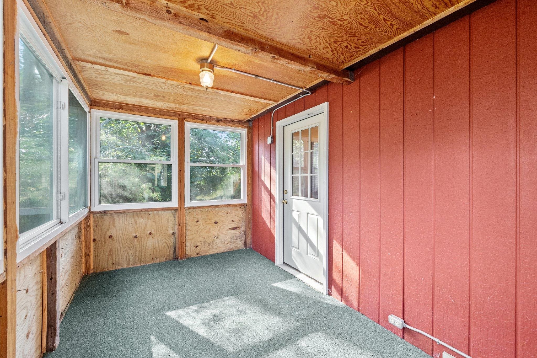 33 Loudon Road Pittsfield, NH 03263 - Photo 31 of 34