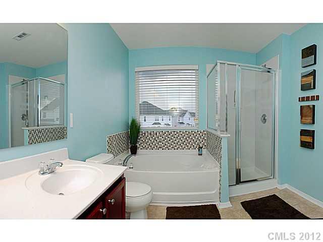 810 Risburg Lane Charlotte, NC 28262 - Photo 8 of 16
