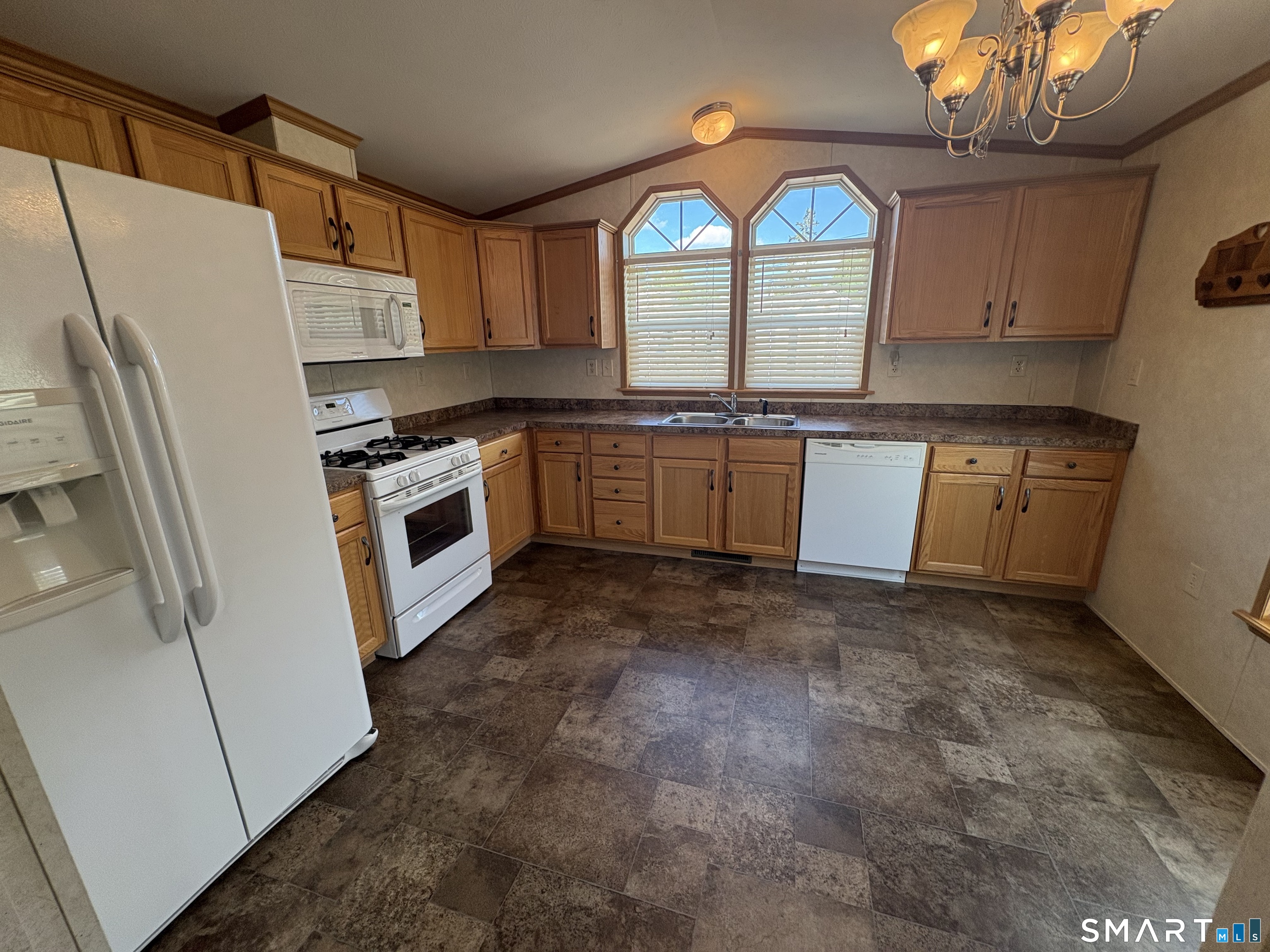 224 Foxon Road North Branford, CT 06471 - Photo 7 of 24