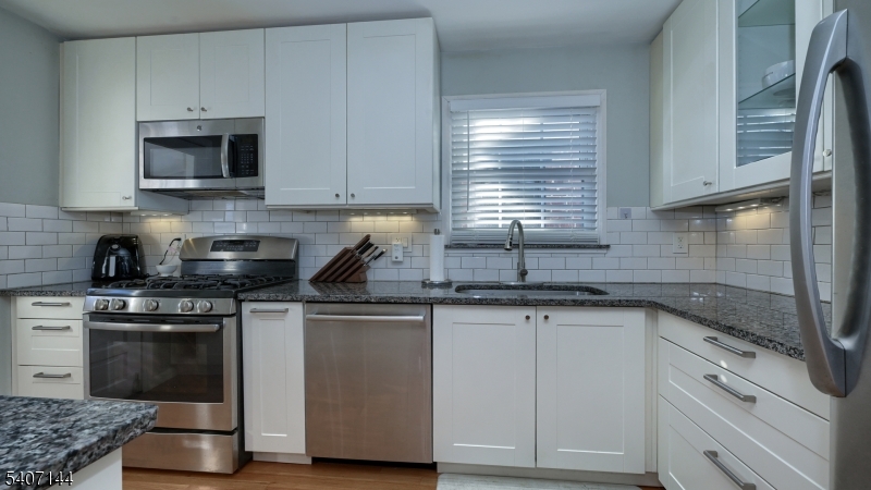 23 Sussex Road Clifton, NJ 07012 - Photo 11 of 24