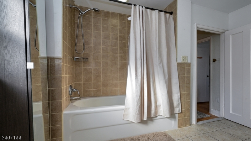 23 Sussex Road Clifton, NJ 07012 - Photo 19 of 24