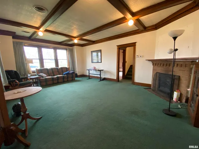 $99,900 | 178 South Main Street, Smithfield, IL 61477