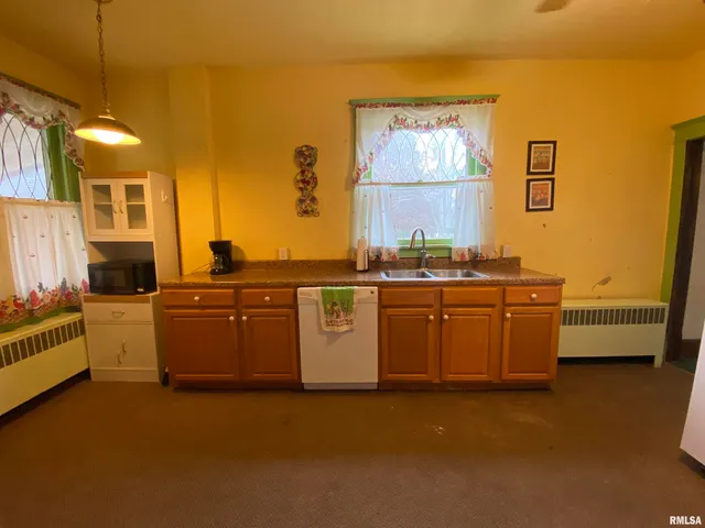 $99,900 | 178 South Main Street, Smithfield, IL 61477