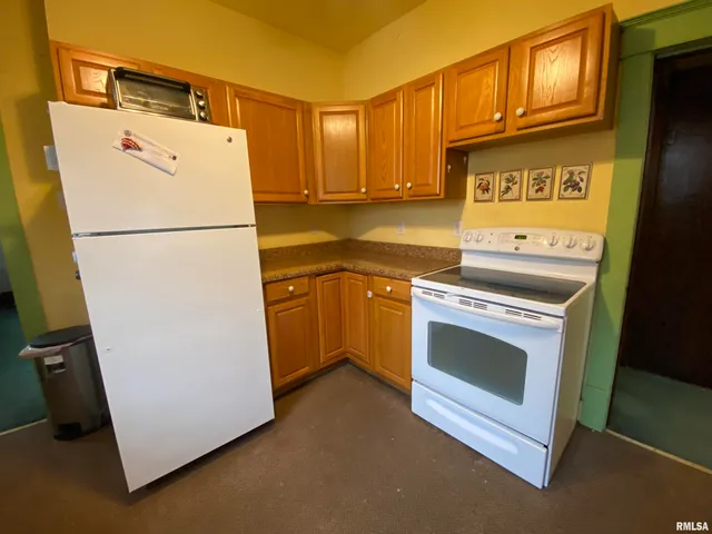 $99,900 | 178 South Main Street, Smithfield, IL 61477