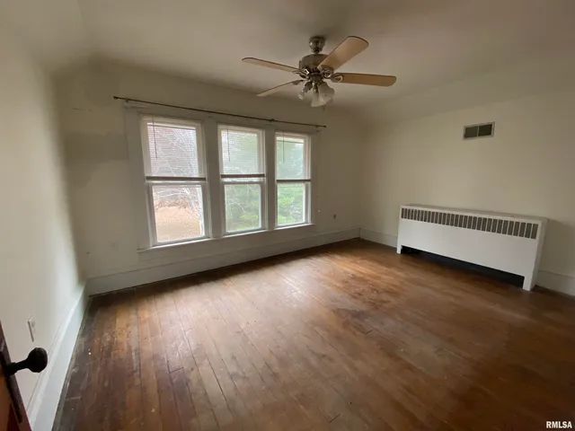 $99,900 | 178 South Main Street, Smithfield, IL 61477