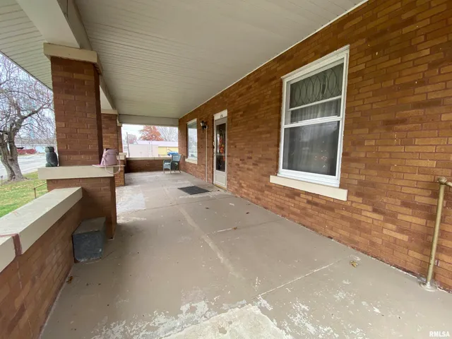 $99,900 | 178 South Main Street, Smithfield, IL 61477