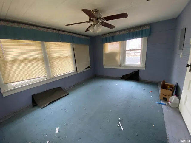 $99,900 | 178 South Main Street, Smithfield, IL 61477