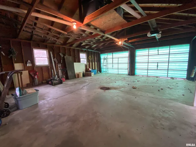 $99,900 | 178 South Main Street, Smithfield, IL 61477