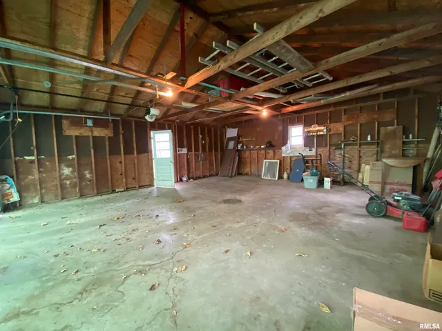 $99,900 | 178 South Main Street, Smithfield, IL 61477