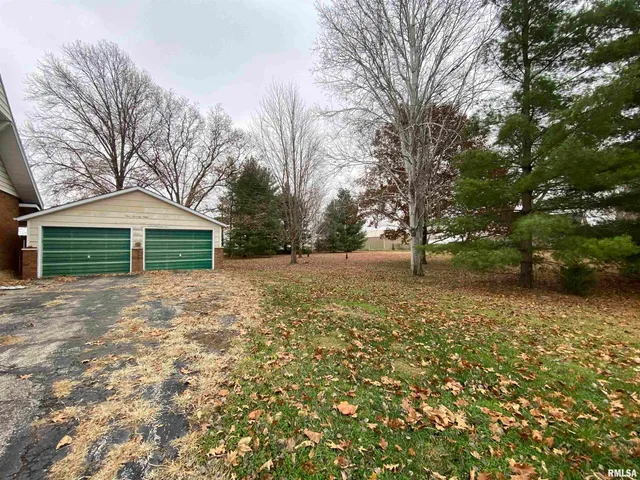 $99,900 | 178 South Main Street, Smithfield, IL 61477